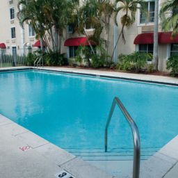 Бассейн La Quinta Inn & Suites Sunrise Sawgrass Mills Fotos