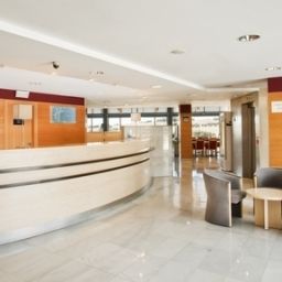 Hala Holiday Inn Express MADRID - RIVAS Fotos