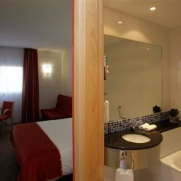 Zimmer Holiday Inn Express MADRID - RIVAS Fotos