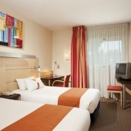 Zimmer Holiday Inn Express MADRID - RIVAS Fotos