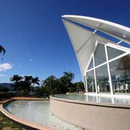  Hilton Cairns Fotos