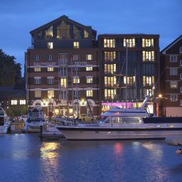 Exterior view Salthouse Harbour Fotos