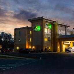 Vista esterna La Quinta Inn & Suites Harrisburg Airport Hershey Fotos