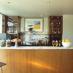 Bar Best Western Plus The Tudor Box Hill Fotos