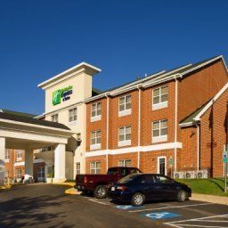 Außenansicht Holiday Inn Express Hotel & Suites MANASSAS Fotos