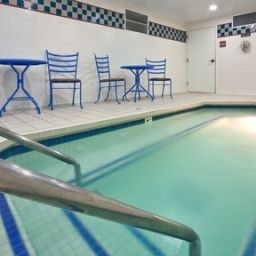 Piscina Holiday Inn Express Hotel & Suites BRENTWOOD NORTH-NASHVILLE AREA Fotos