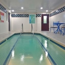 Piscina Holiday Inn Express Hotel & Suites BRENTWOOD NORTH-NASHVILLE AREA Fotos