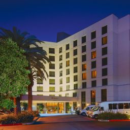 DoubleTree by Hilton Irvine  Spectrum Irvine