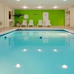 Piscina Holiday Inn Express PIEDRAS NEGRAS Fotos