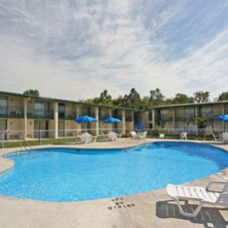 Wellness/Fitness Knights Inn Greensboro Fotos