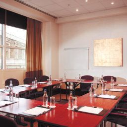 Tagungsraum DoubleTree by Hilton London Victoria Fotos