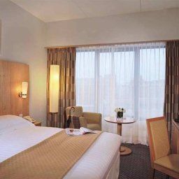 Zimmer DoubleTree by Hilton London Victoria Fotos
