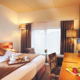 Zimmer DoubleTree by Hilton London Victoria Fotos
