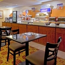 Restaurante Holiday Inn Express RAMSEY-MAHWAH Fotos