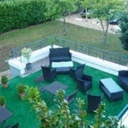 Terrace Best Western Vinci Loire Valley Fotos