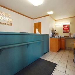 Hall Econo Lodge East Fotos