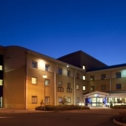 Vista esterna Holiday Inn Express CARDIFF AIRPORT Fotos