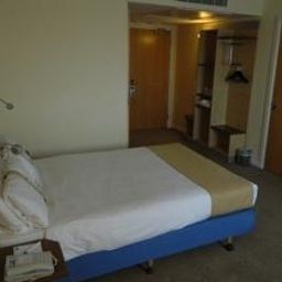  Holiday Inn Express CARDIFF AIRPORT Fotos
