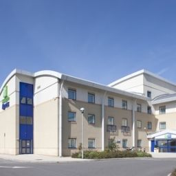 Vista esterna Holiday Inn Express CARDIFF AIRPORT Fotos