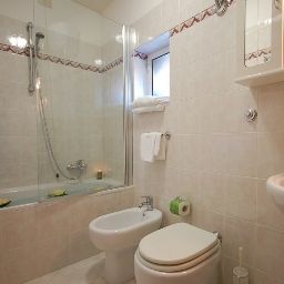 Bathroom Residence Vatican Suites Fotos