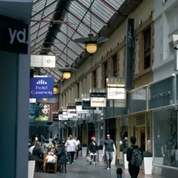 Hotel Causeway Melbourne
