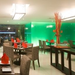 Зал для завтрака Narai Hotel Fotos