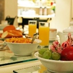 Salle du petit-déjeuner La Regence Etoile Fotos