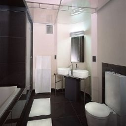 Bathroom Old Town Square Hotel And Residence Fotos