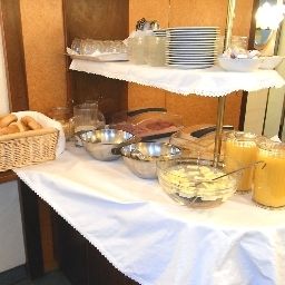 Buffet Pension Dr. Geissler Fotos