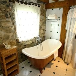 Camera da bagno Domaine de Bassilour Chateaux et Hotels Collection Fotos