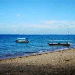  Puri Mesari Fotos