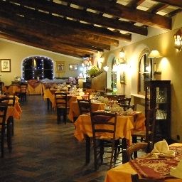 Breakfast room within restaurant Rotelle Fotos