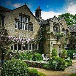 Exterior view Holdsworth House Fotos