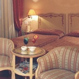 Chambre Pierre Fotos