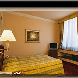 Chambre Pierre Fotos
