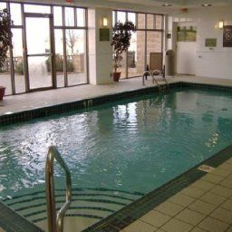 Pool Hampton Inn by Hilton TorontoMississauga West Fotos