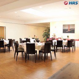 Frühstücksraum im Restaurant Alcatraz am Japan. Garten Fotos