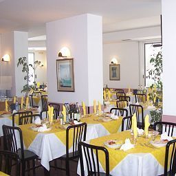 Frühstücksraum im Restaurant Des Bains Fotos
