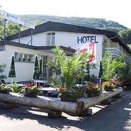 Exterior view Riverside Apartment Hotel AG Fotos
