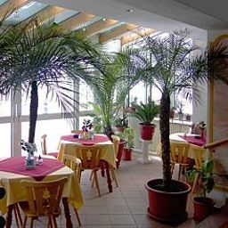 Frühstücksraum im Restaurant PAX Pension Fotos