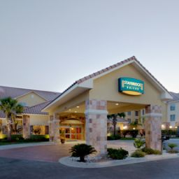 Vista esterna Staybridge Suites LAREDO Fotos