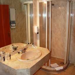 Bathroom Shs Aeropuerto Fotos