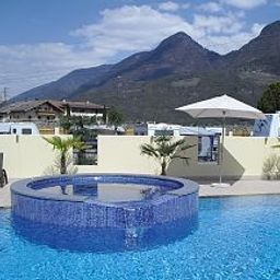 Pool Schlosshof Resort Hotel & Camping Fotos