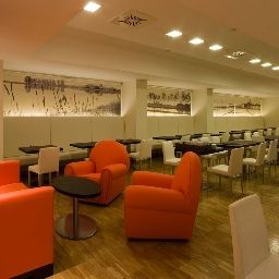 Sala de desayuno Cavour Fotos