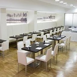 Sala de desayuno Cavour Fotos