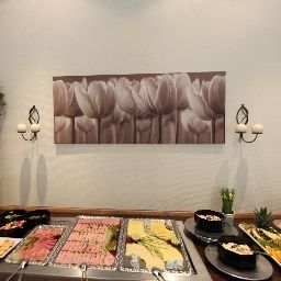 Buffet Azimut City South Fotos