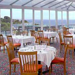 Salle du petit-déjeuner située dans le restaurant Riviera Fotos