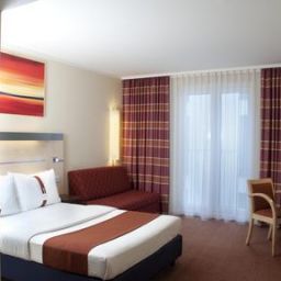 Room Holiday Inn Express BADEN - BADEN Fotos