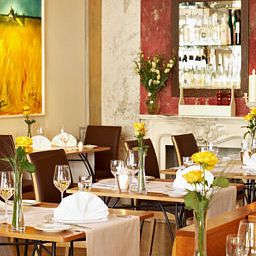 Sala colazione nel ristorante Am Helmwartsturm Fotos