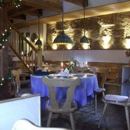 Salle du petit-déjeuner située dans le restaurant Altes Zollhaus Fotos